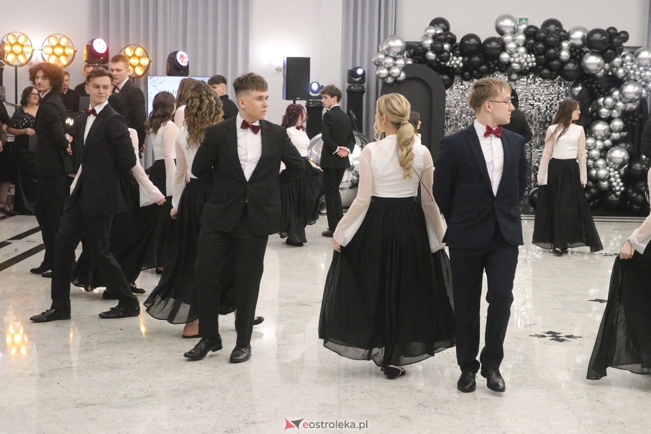 Studniówka ZSZ 3 w Ostrołęce [17.01.2026] - zdjęcie #183 - eOstroleka.pl