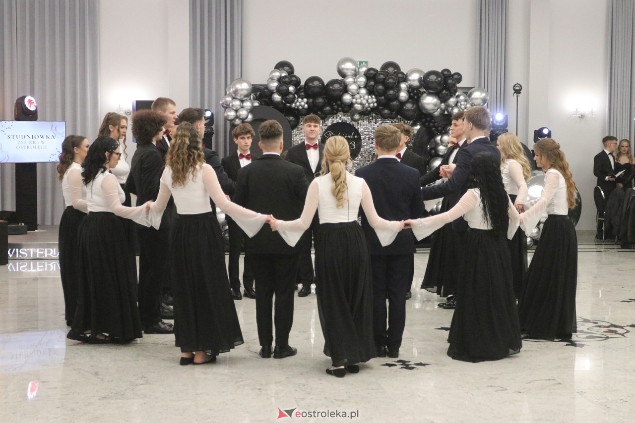 Studniówka ZSZ 3 w Ostrołęce [17.01.2026] - zdjęcie #177 - eOstroleka.pl