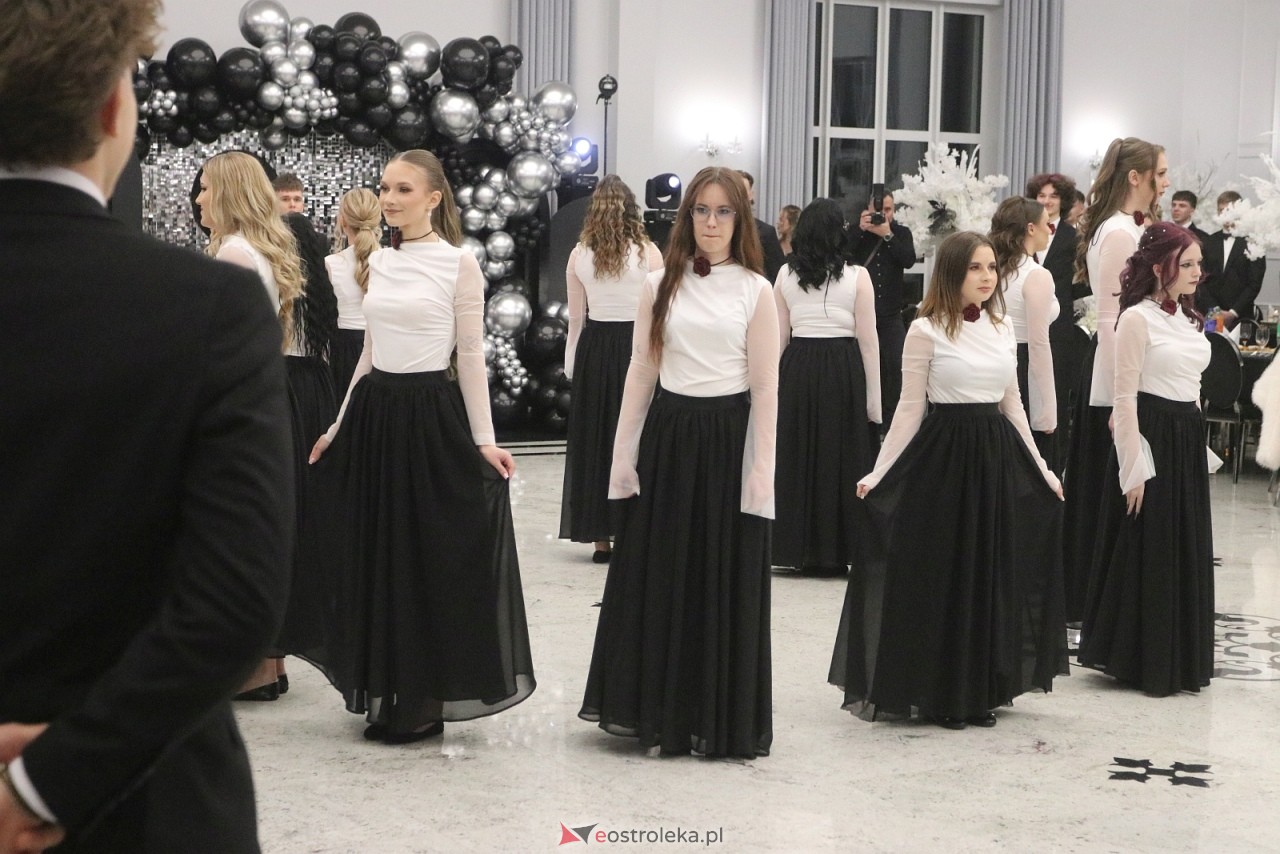 Studniówka ZSZ 3 w Ostrołęce [17.01.2026] - zdjęcie #123 - eOstroleka.pl