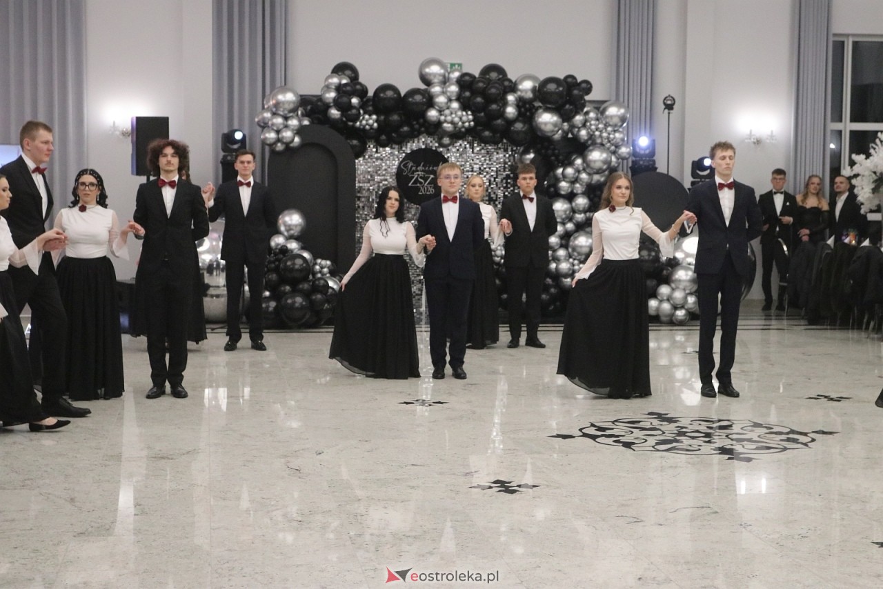 Studniówka ZSZ 3 w Ostrołęce [17.01.2026] - zdjęcie #161 - eOstroleka.pl