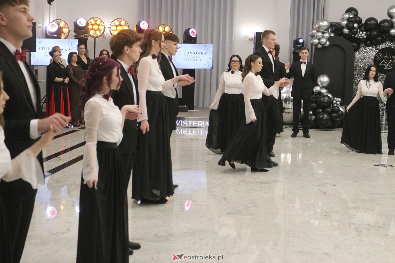 Studniówka ZSZ 3 w Ostrołęce [17.01.2026] - zdjęcie #160 - eOstroleka.pl