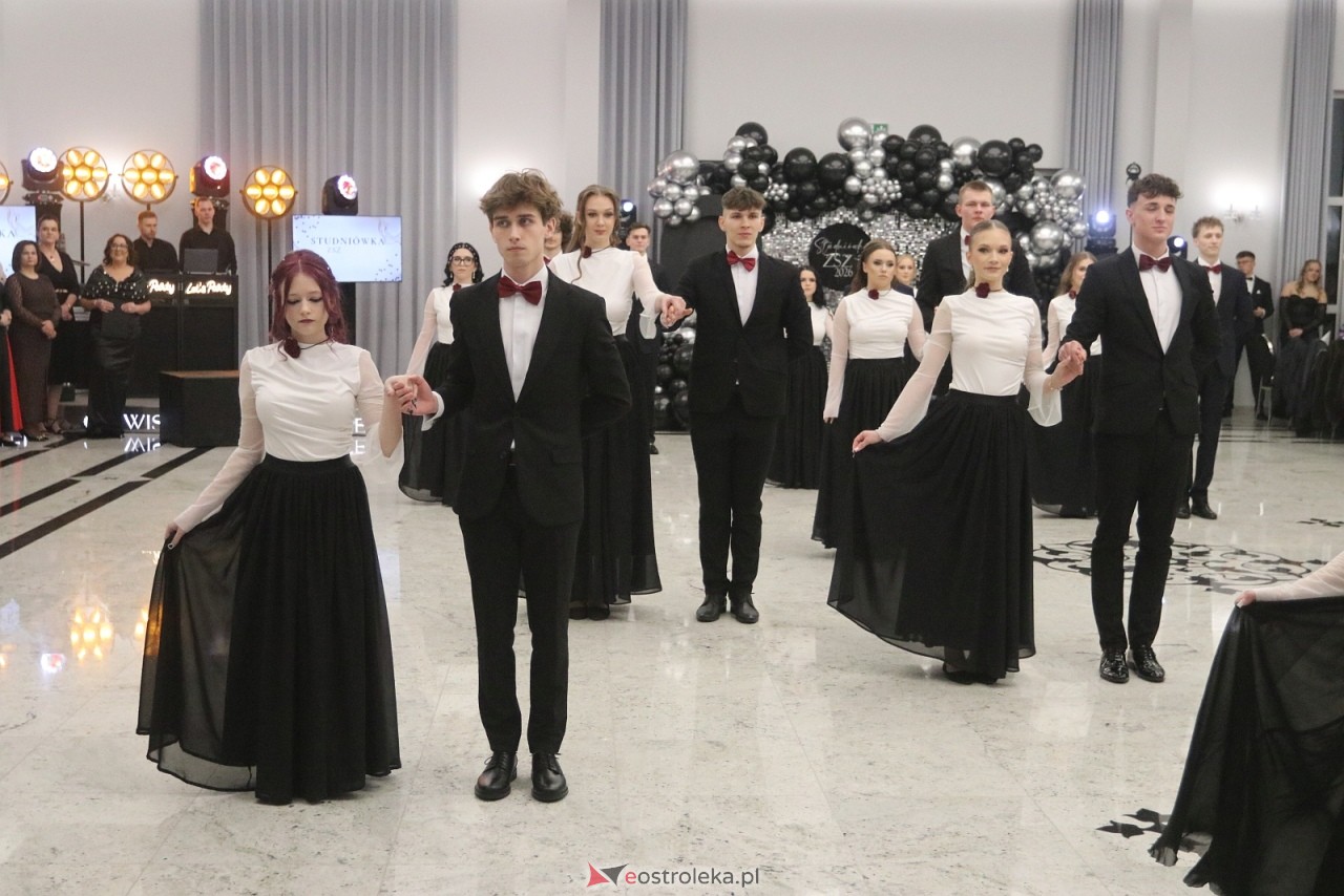 Studniówka ZSZ 3 w Ostrołęce [17.01.2026] - zdjęcie #158 - eOstroleka.pl