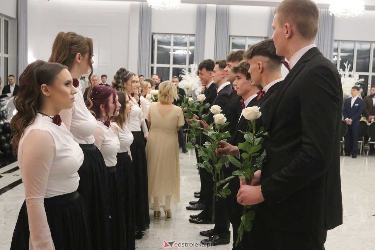 Studniówka ZSZ 3 w Ostrołęce [17.01.2026] - zdjęcie #143 - eOstroleka.pl