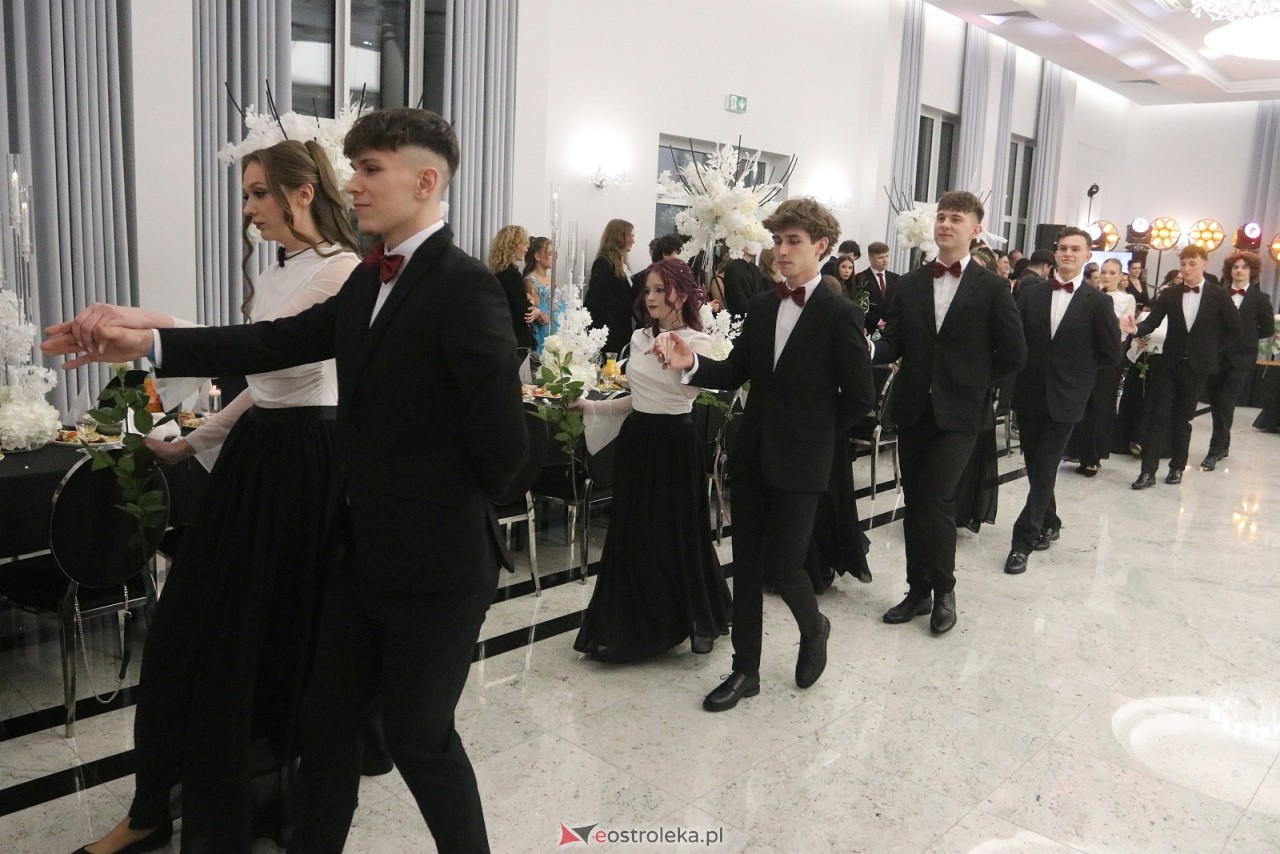 Studniówka ZSZ 3 w Ostrołęce [17.01.2026] - zdjęcie #135 - eOstroleka.pl