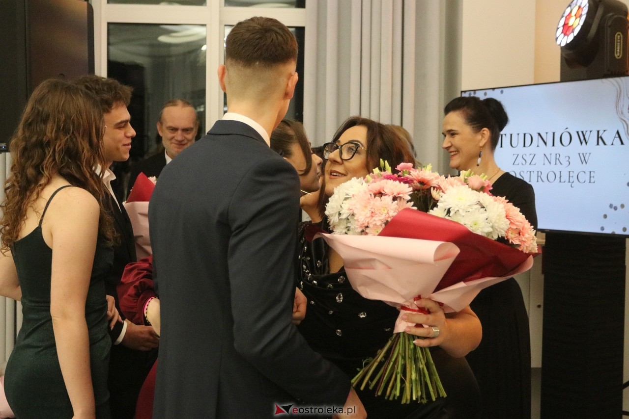 Studniówka ZSZ 3 w Ostrołęce [17.01.2026] - zdjęcie #128 - eOstroleka.pl