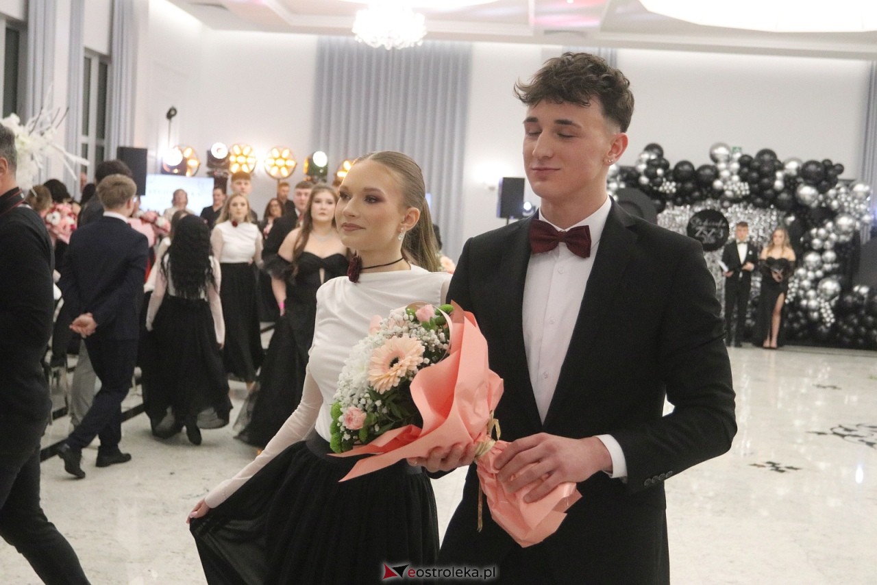 Studniówka ZSZ 3 w Ostrołęce [17.01.2026] - zdjęcie #122 - eOstroleka.pl