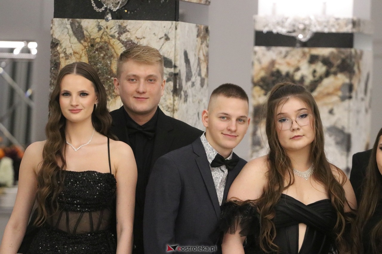 Studniówka ZSZ 3 w Ostrołęce [17.01.2026] - zdjęcie #112 - eOstroleka.pl