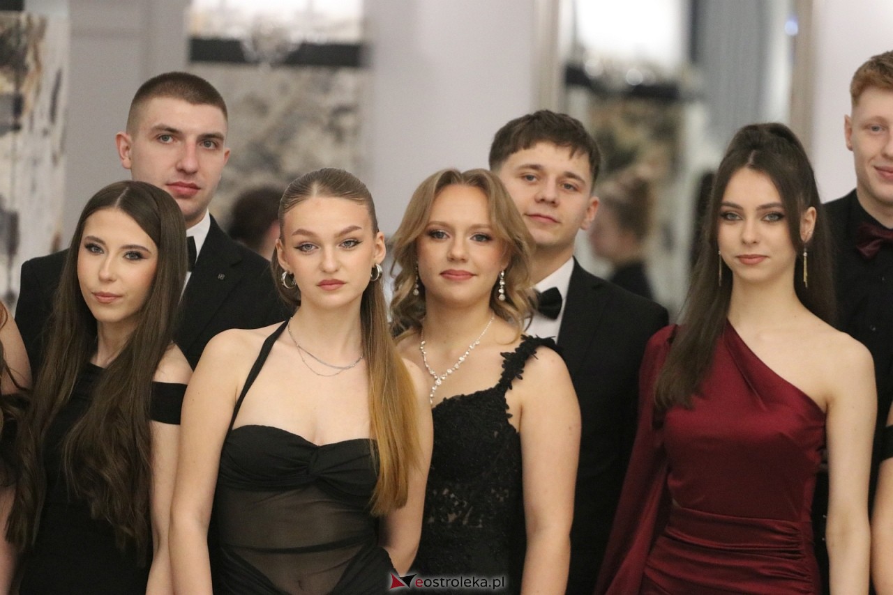 Studniówka ZSZ 3 w Ostrołęce [17.01.2026] - zdjęcie #111 - eOstroleka.pl