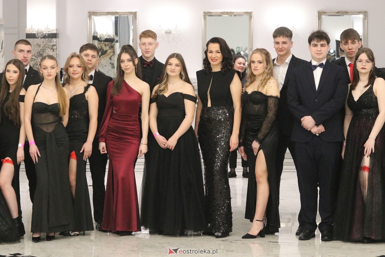 Studniówka ZSZ 3 w Ostrołęce [17.01.2026] - zdjęcie #107 - eOstroleka.pl