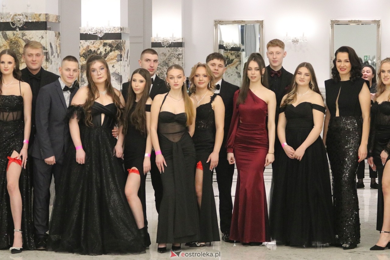 Studniówka ZSZ 3 w Ostrołęce [17.01.2026] - zdjęcie #106 - eOstroleka.pl