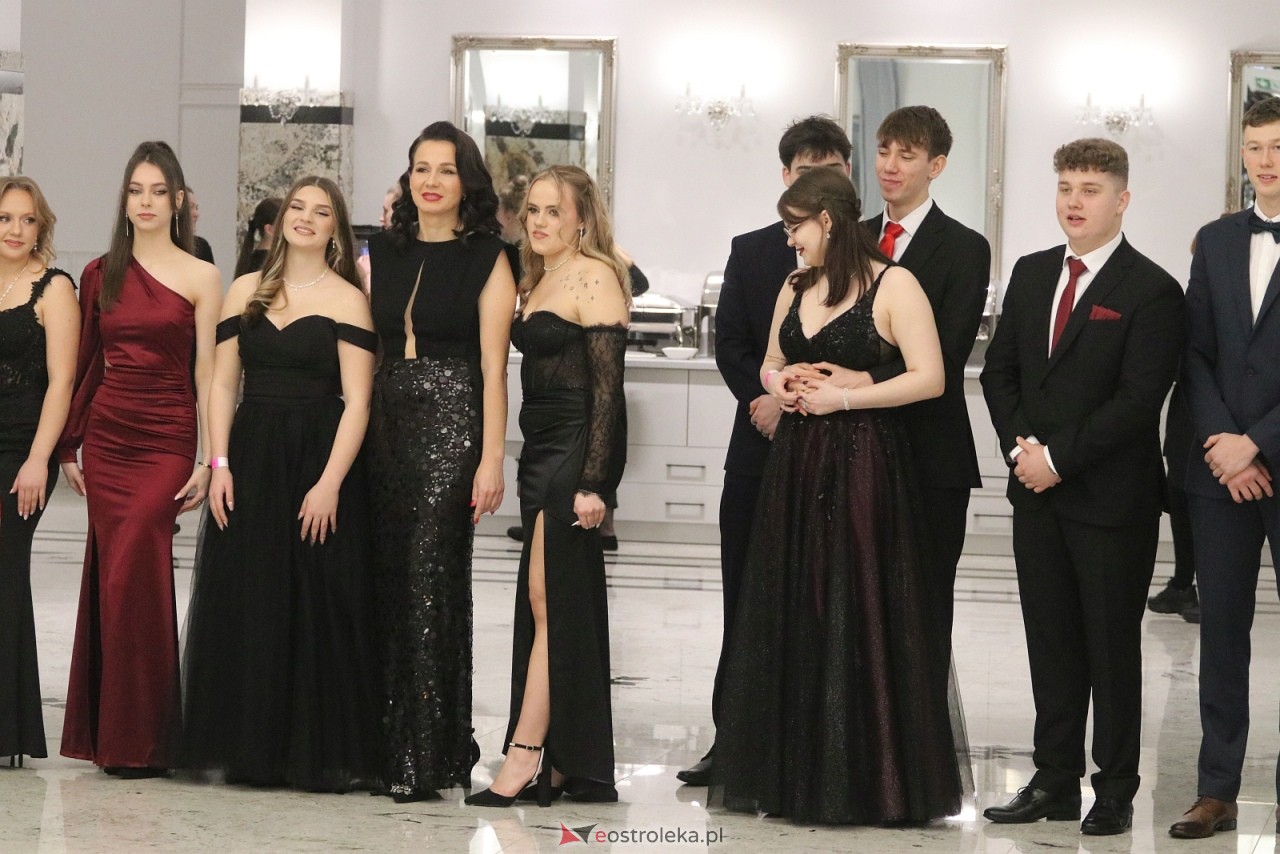 Studniówka ZSZ 3 w Ostrołęce [17.01.2026] - zdjęcie #104 - eOstroleka.pl