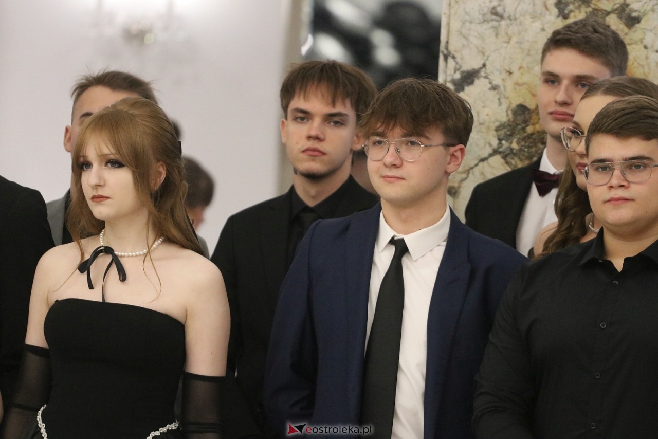 Studniówka ZSZ 3 w Ostrołęce [17.01.2026] - zdjęcie #87 - eOstroleka.pl