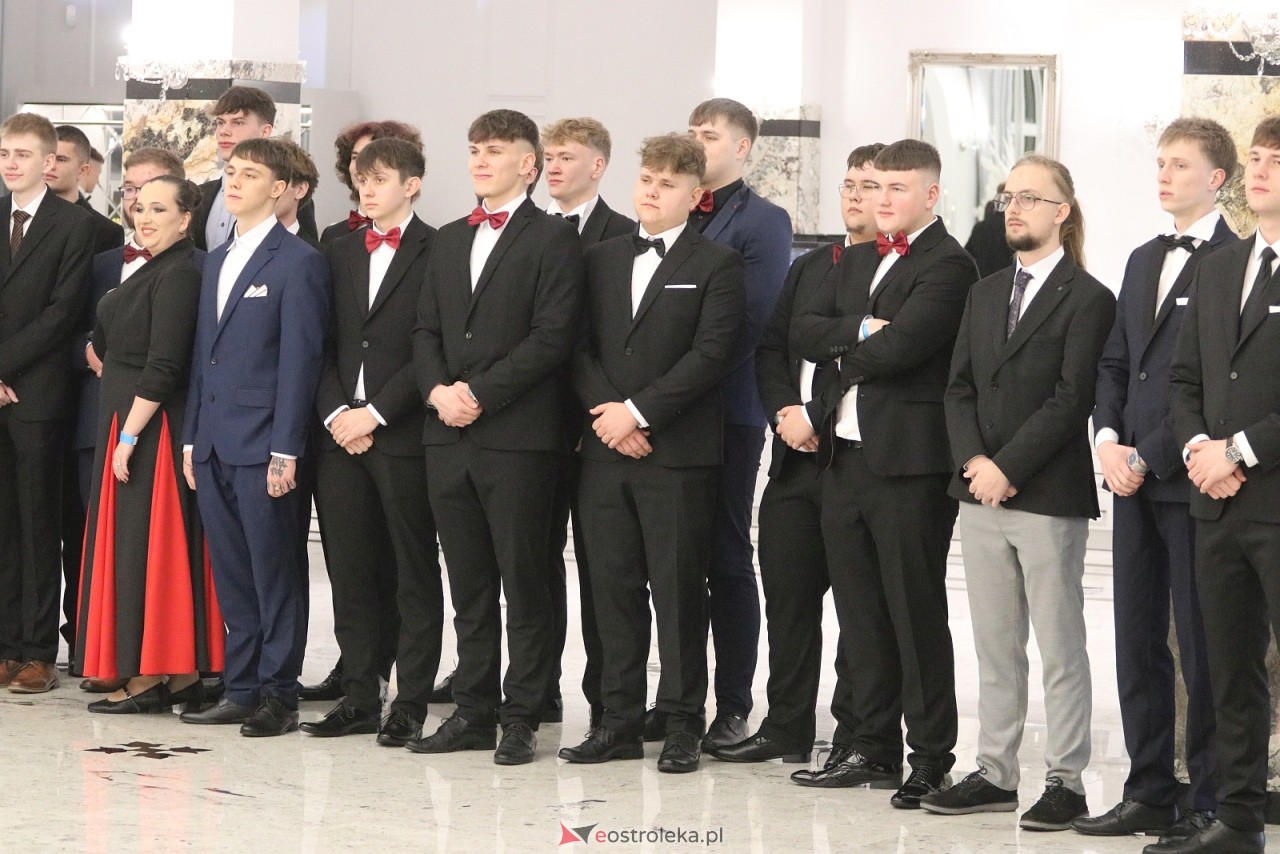 Studniówka ZSZ 3 w Ostrołęce [17.01.2026] - zdjęcie #60 - eOstroleka.pl