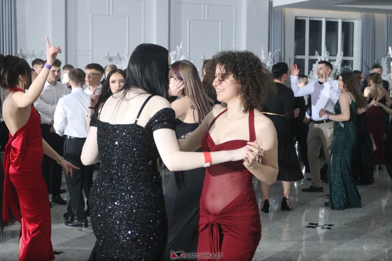 Studniówka ZSZ 3 w Ostrołęce [17.01.2026] - zdjęcie #44 - eOstroleka.pl