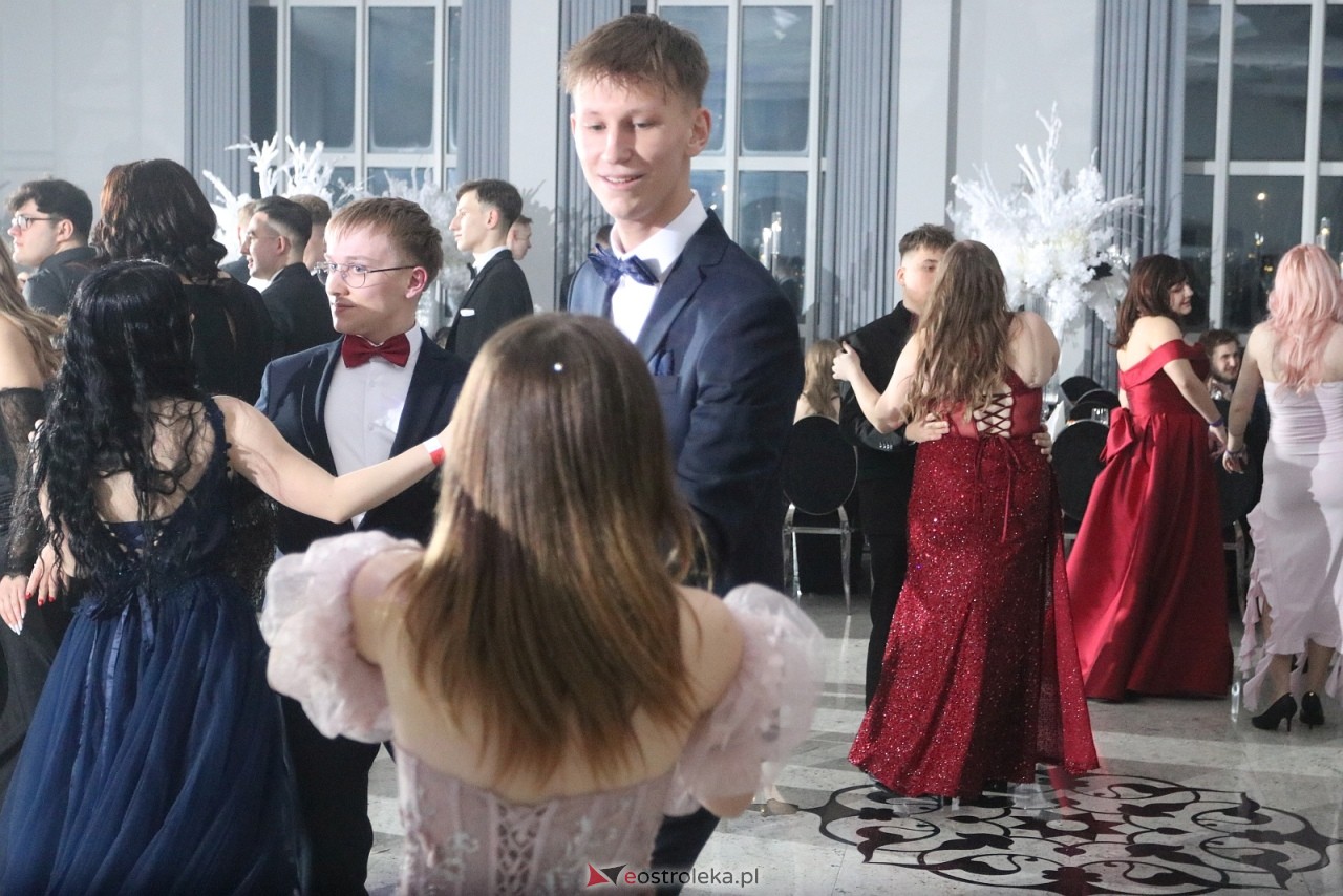 Studniówka ZSZ 3 w Ostrołęce [17.01.2026] - zdjęcie #42 - eOstroleka.pl