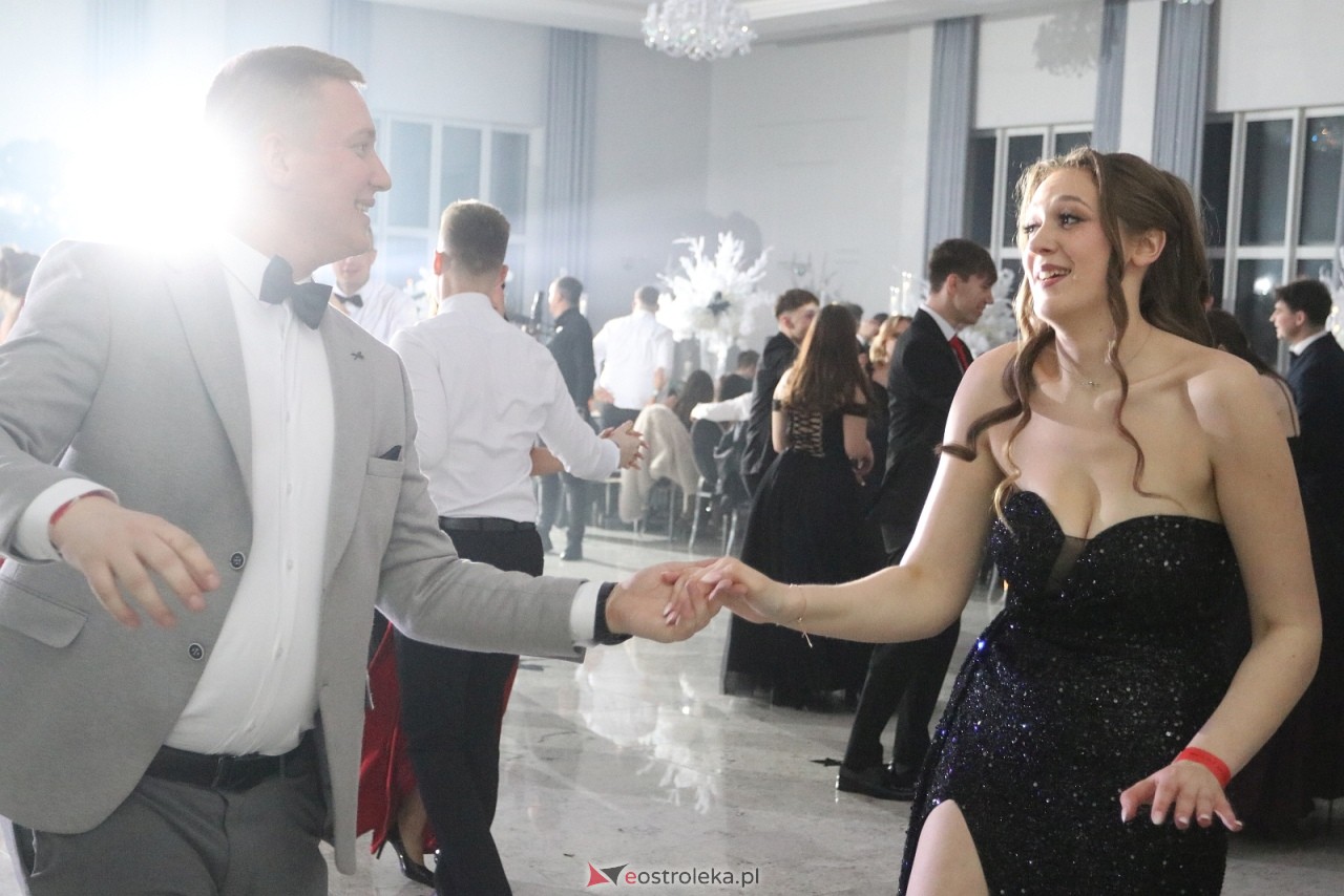 Studniówka ZSZ 3 w Ostrołęce [17.01.2026] - zdjęcie #34 - eOstroleka.pl