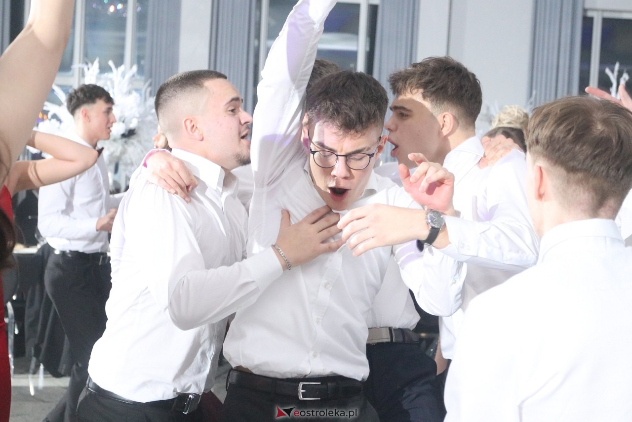 Studniówka ZSZ 3 w Ostrołęce [17.01.2026] - zdjęcie #28 - eOstroleka.pl