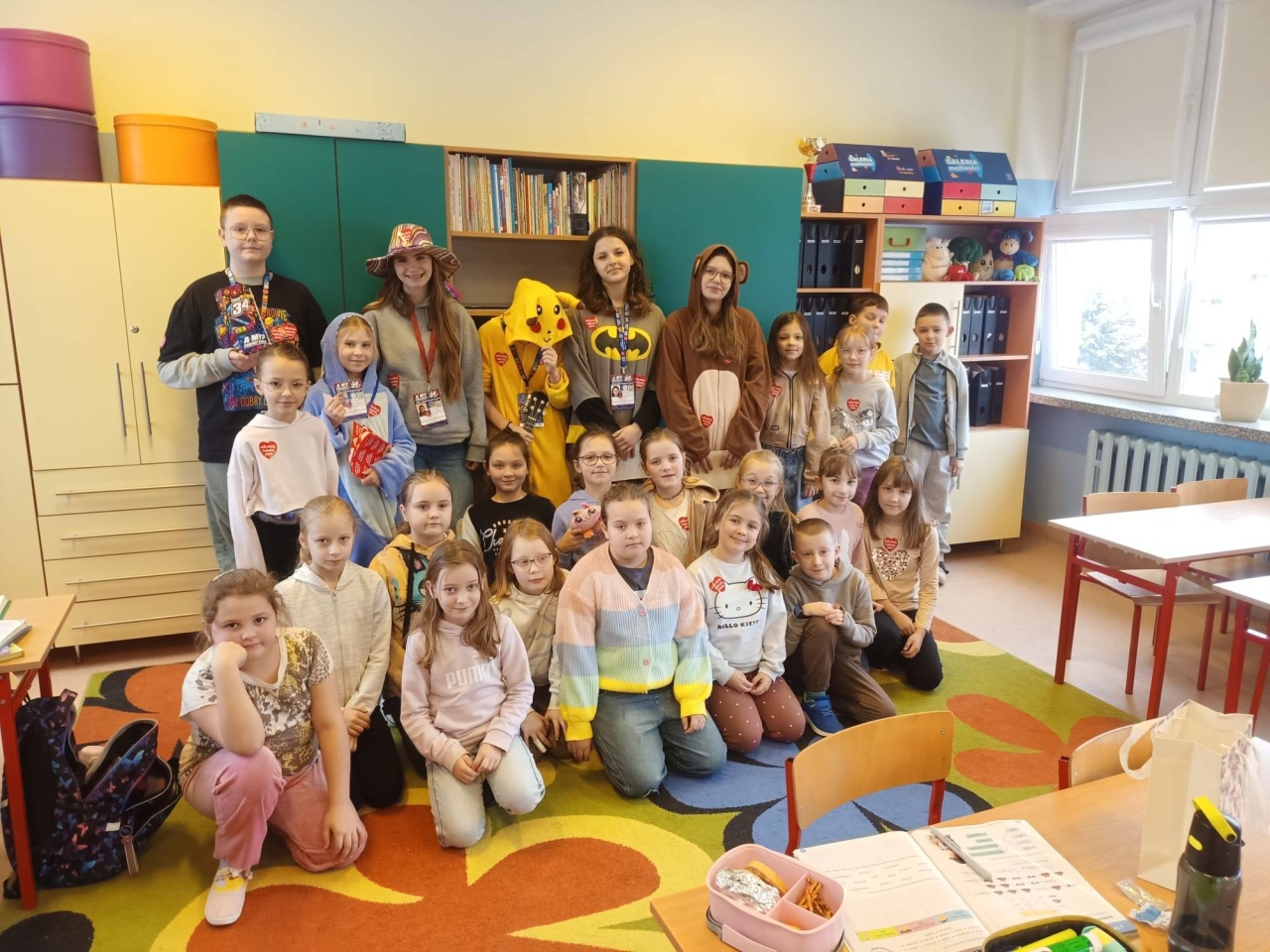 Przedfinał WOŚP w SP nr 5. Rekordowa licytacja świeczników! Fot. SP nr 5[16.01.2026] - zdjęcie #4 - eOstroleka.pl