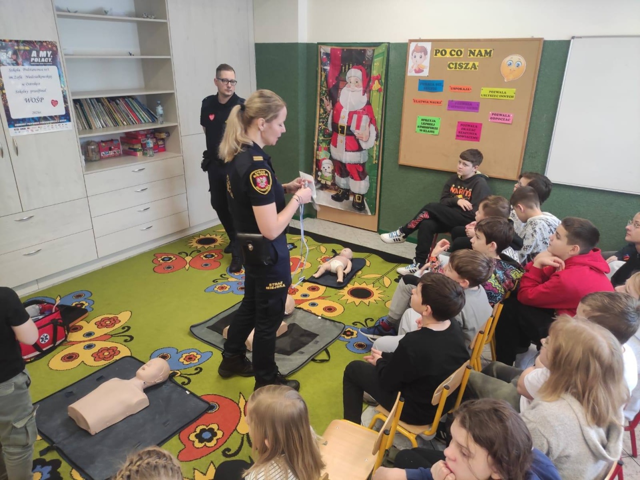 Przedfinał WOŚP w SP nr 5. Rekordowa licytacja świeczników! Fot. SP nr 5[16.01.2026] - zdjęcie #1 - eOstroleka.pl