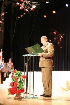 Uroczysta Sesja Rady Miasta: Medale, odznaczenia i zaprzysiężenie nowego radnego [11.XI.2011] - zdjęcie #24 - eOstroleka.pl