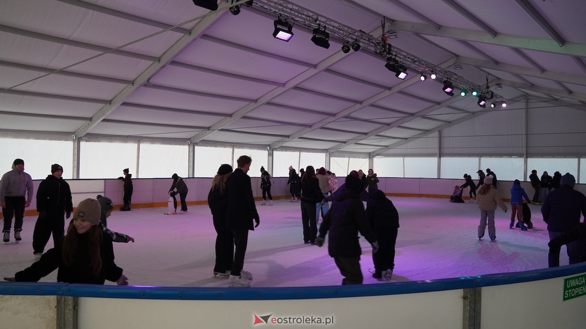 Lodowisko w Ostrołęce [22.01.2025] - zdjęcie #41 - eOstroleka.pl