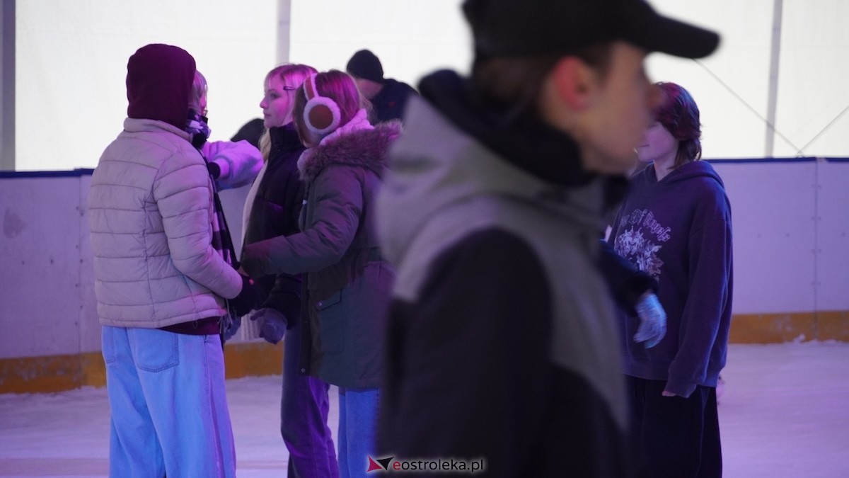 Lodowisko w Ostrołęce [22.01.2025] - zdjęcie #36 - eOstroleka.pl