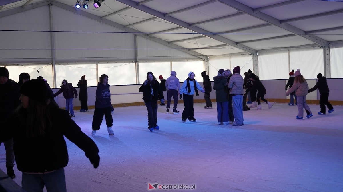 Lodowisko w Ostrołęce [22.01.2025] - zdjęcie #23 - eOstroleka.pl