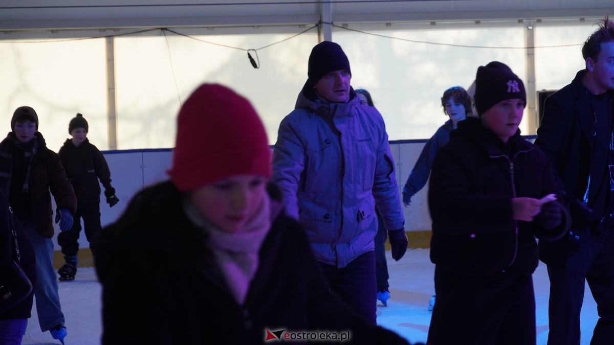 Lodowisko w Ostrołęce [22.01.2025] - zdjęcie #21 - eOstroleka.pl