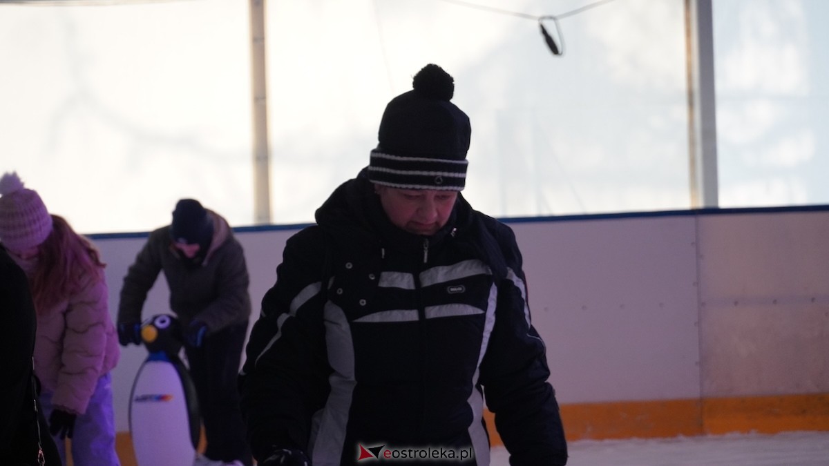 Lodowisko w Ostrołęce [22.01.2025] - zdjęcie #18 - eOstroleka.pl