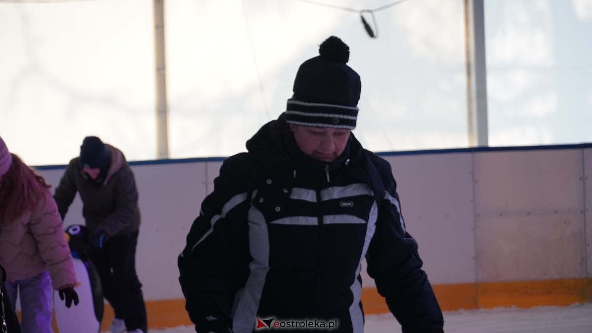Lodowisko w Ostrołęce [22.01.2025] - zdjęcie #17 - eOstroleka.pl