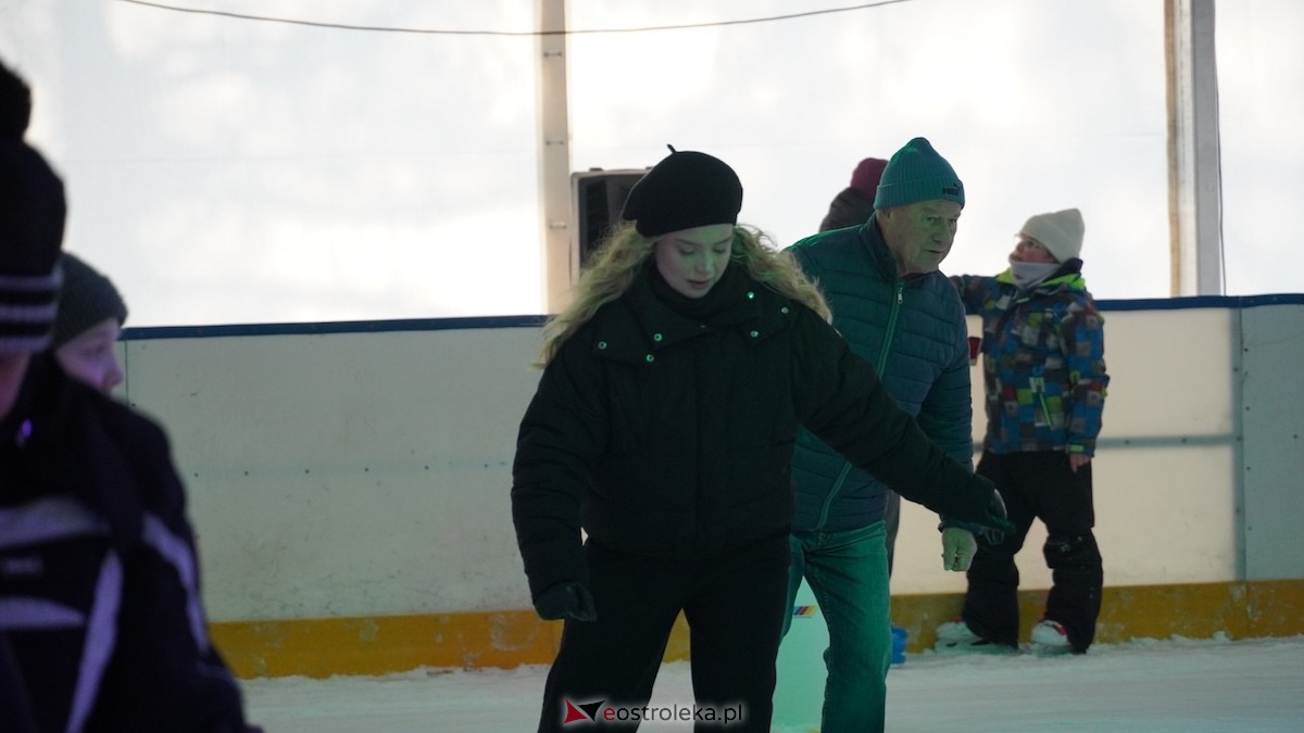 Lodowisko w Ostrołęce [22.01.2025] - zdjęcie #15 - eOstroleka.pl