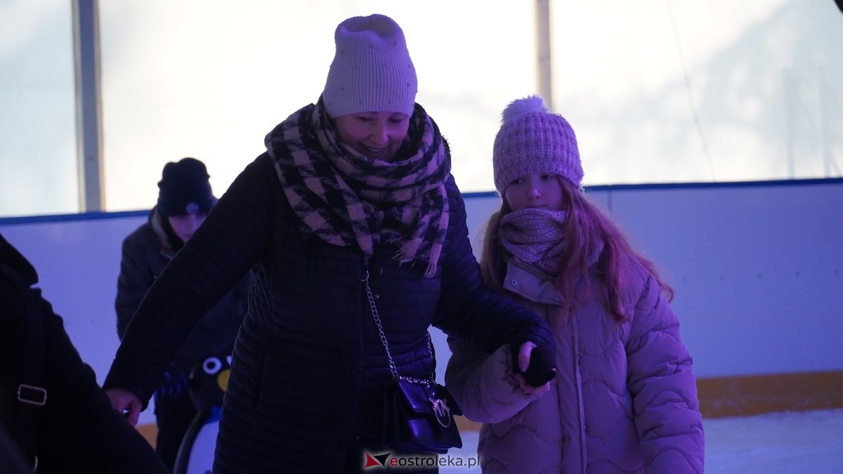 Lodowisko w Ostrołęce [22.01.2025] - zdjęcie #12 - eOstroleka.pl