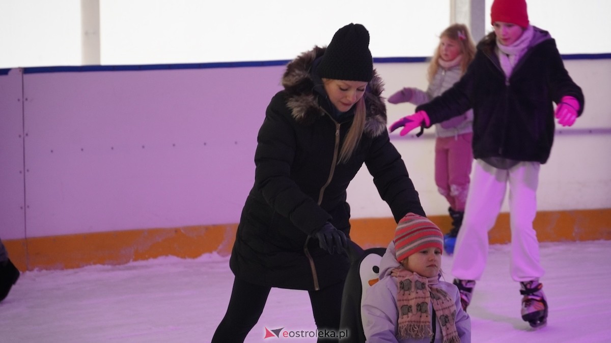 Lodowisko w Ostrołęce [22.01.2025] - zdjęcie #8 - eOstroleka.pl