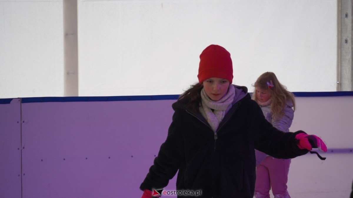 Lodowisko w Ostrołęce [22.01.2025] - zdjęcie #7 - eOstroleka.pl