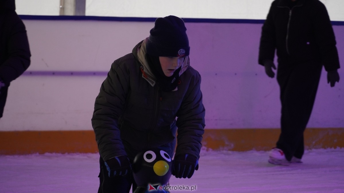Lodowisko w Ostrołęce [22.01.2025] - zdjęcie #4 - eOstroleka.pl