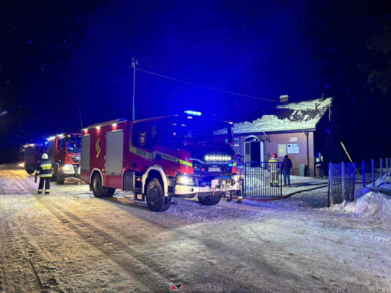 Pożar świetlicy wiejskiej w Ratajach [22.01.2026] - zdjęcie #4 - eOstroleka.pl