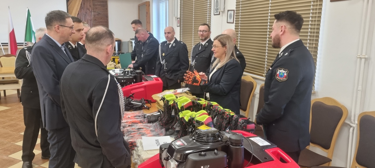 Jednostki OSP z gminy Myszyniec z nowym wyposażeniem [20.01.2026] - zdjęcie #9 - eOstroleka.pl