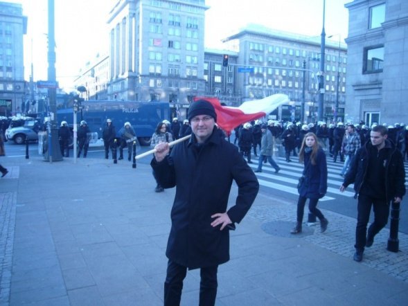 Marsz Niepodległości 2011: „Gazeta Wyborcza, wzywająca od wielu dni do blokady, przeliczyła się” [11.XI.2011]  - zdjęcie #1 - eOstroleka.pl