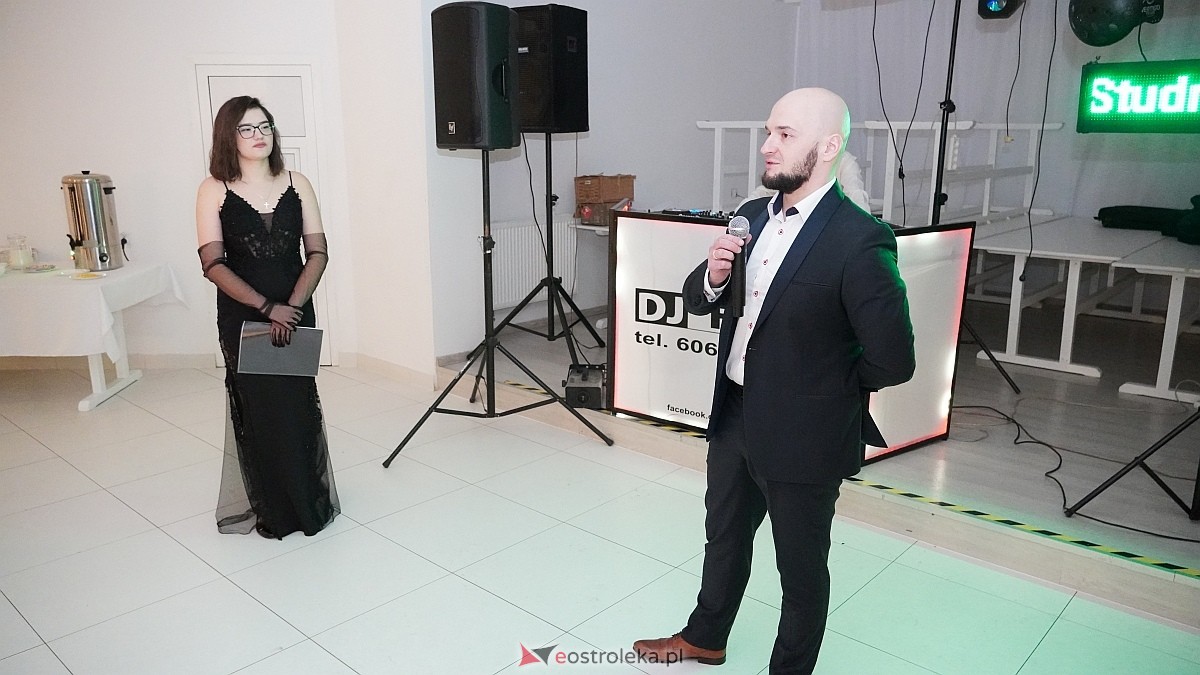 Studniówka uczniów I LO CN-B im. Polskich Spadochroniarzy w Ostrołęce [24.01.2026]] - zdjęcie #79 - eOstroleka.pl