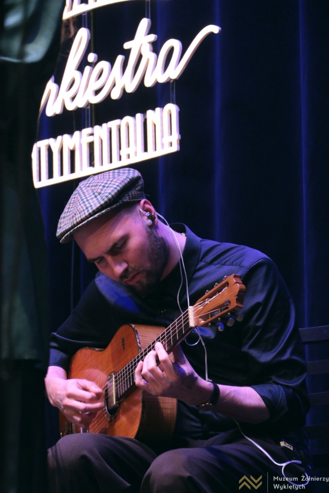 Koncert Warszawskiej Orkiestry Sentymentalnej w Muzeum Żołnierzy Wyklętych w Ostrołęce [22.01.2026] - zdjęcie #35 - eOstroleka.pl