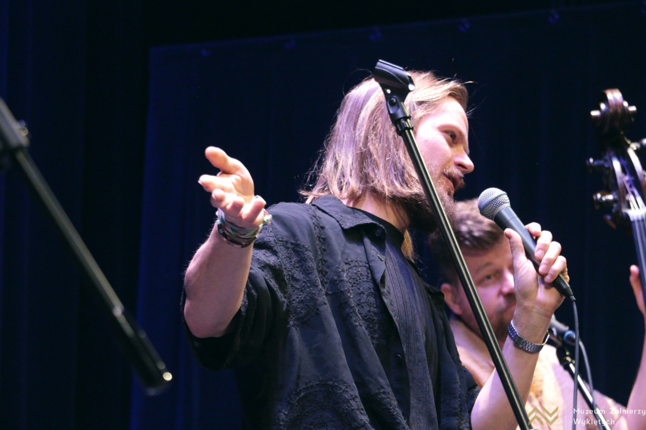 Koncert Warszawskiej Orkiestry Sentymentalnej w Muzeum Żołnierzy Wyklętych w Ostrołęce [22.01.2026] - zdjęcie #27 - eOstroleka.pl