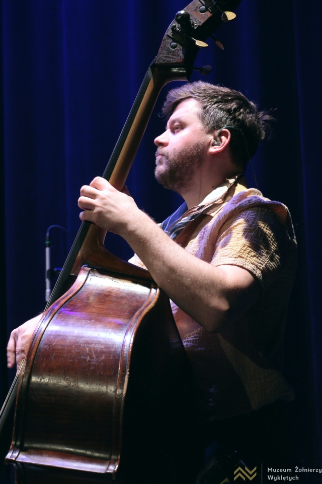 Koncert Warszawskiej Orkiestry Sentymentalnej w Muzeum Żołnierzy Wyklętych w Ostrołęce [22.01.2026] - zdjęcie #19 - eOstroleka.pl