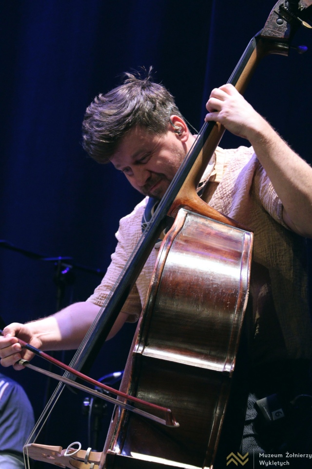 Koncert Warszawskiej Orkiestry Sentymentalnej w Muzeum Żołnierzy Wyklętych w Ostrołęce [22.01.2026] - zdjęcie #4 - eOstroleka.pl