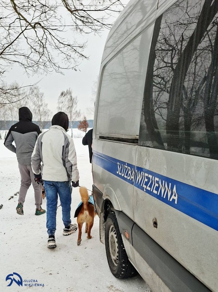 ZK Przytuły Stare wspiera schronisko dla zwierząt, fot. Służba Więzienna - zdjęcie #6 - eOstroleka.pl