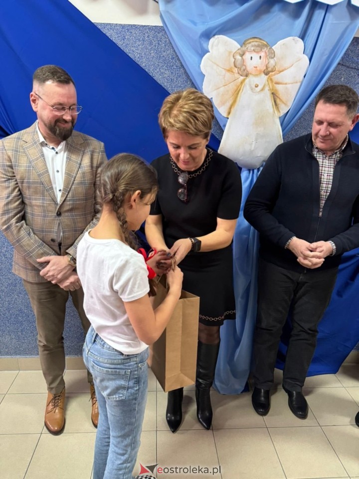 III Powiatowy Konkurs Plastyczny „Bożonarodzeniowy Anioł [16.01.2026] - zdjęcie #20 - eOstroleka.pl