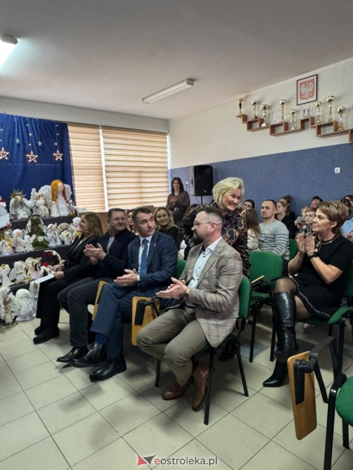 III Powiatowy Konkurs Plastyczny „Bożonarodzeniowy Anioł [16.01.2026] - zdjęcie #12 - eOstroleka.pl