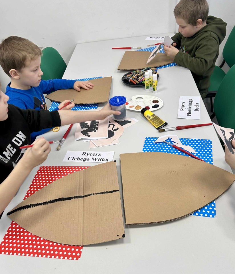 Ferie w Bibliotece Wojtki. Rycerskie wyzwania na start drugiego tygodnia [26.01.2026] - zdjęcie #19 - eOstroleka.pl