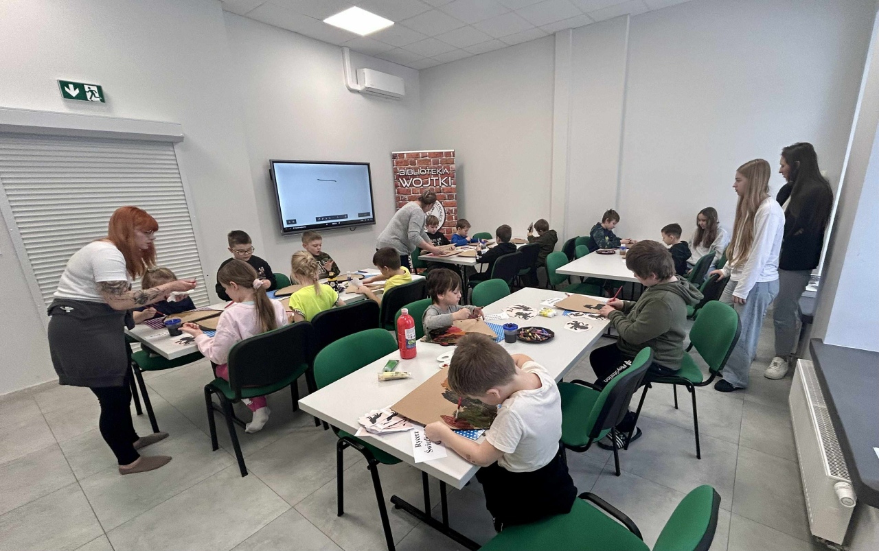 Ferie w Bibliotece Wojtki. Rycerskie wyzwania na start drugiego tygodnia [26.01.2026] - zdjęcie #11 - eOstroleka.pl