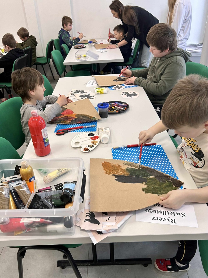 Ferie w Bibliotece Wojtki. Rycerskie wyzwania na start drugiego tygodnia [26.01.2026] - zdjęcie #7 - eOstroleka.pl