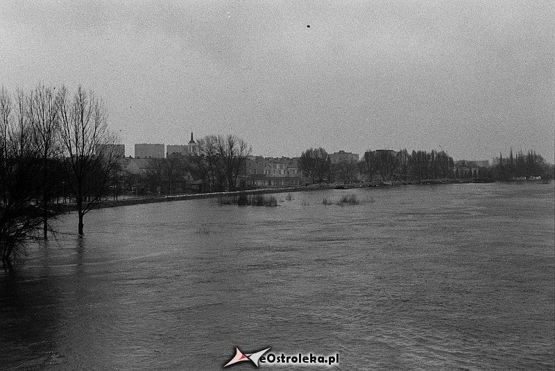 E. Gierek i W. Jaruzelski w Ostrołęce - powódź 1979r - zdjęcie #133 - eOstroleka.pl